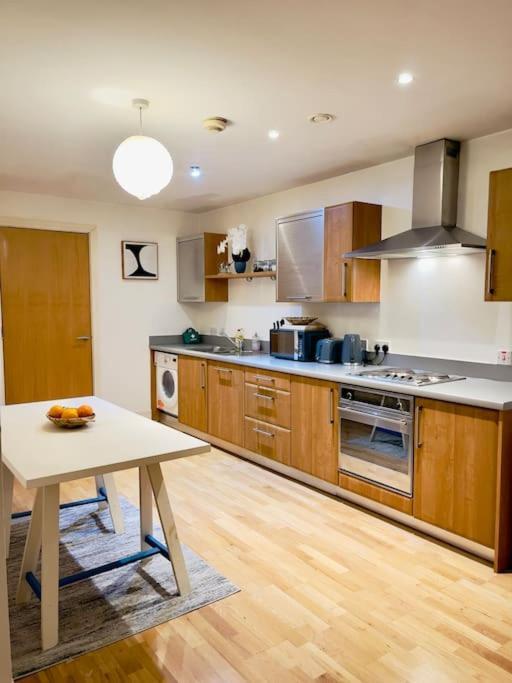 Beautiful Central Open Plan Living! Manchester Exteriör bild
