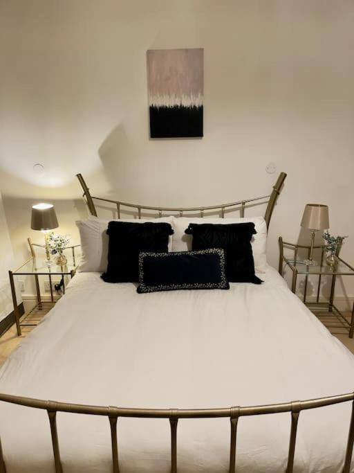 Beautiful Central Open Plan Living! Manchester Exteriör bild