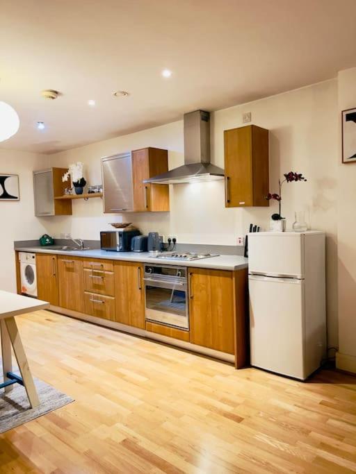 Beautiful Central Open Plan Living! Manchester Exteriör bild